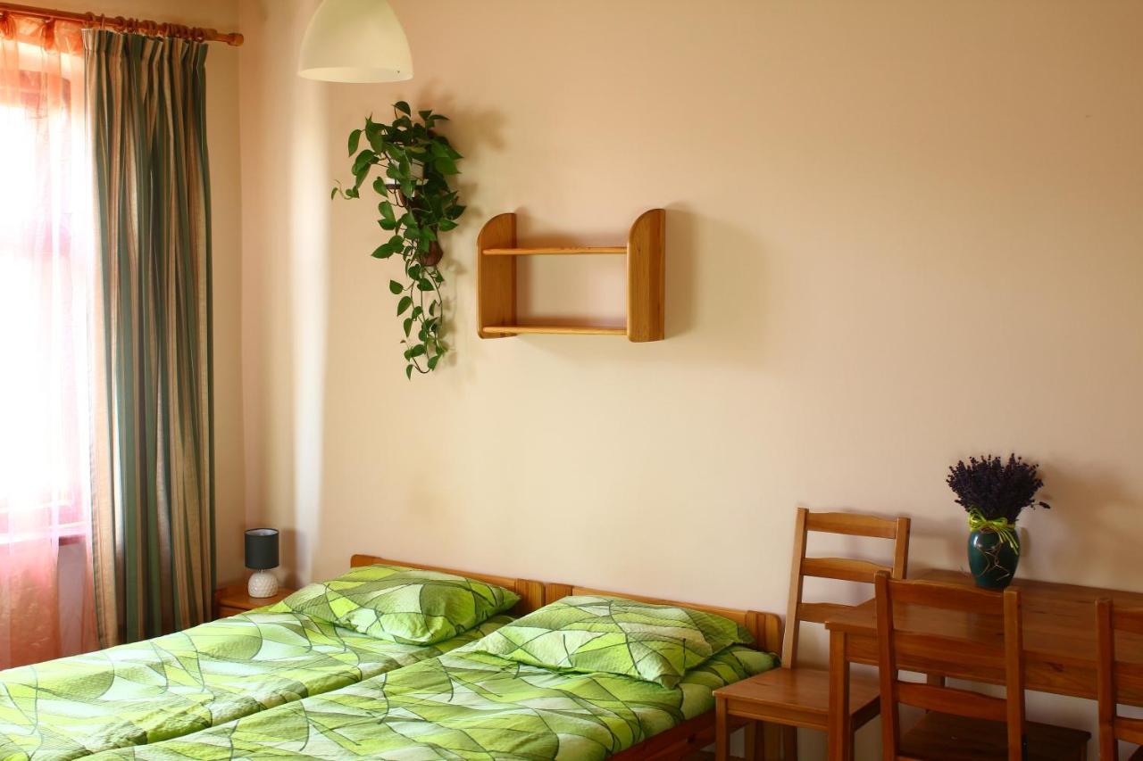 Apartamenty I Pokoje Goscinne "Wacus" Srebrna Gora Exterior photo